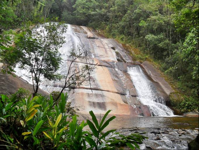 Cachoeira de Santa Clara - Regi