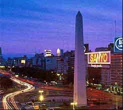 Obelisco na Plaza de la Rep
